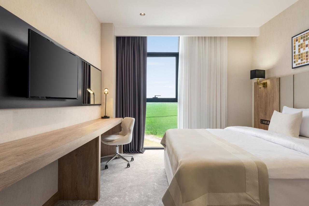 מלון Ramada Plaza By Wyndham באטמן מראה חיצוני תמונה