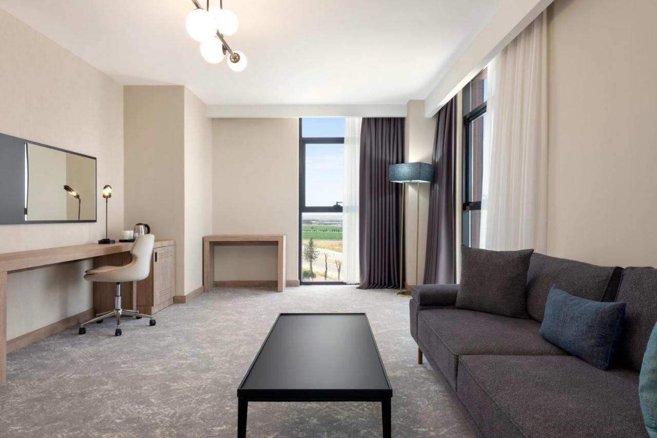 מלון Ramada Plaza By Wyndham באטמן מראה חיצוני תמונה