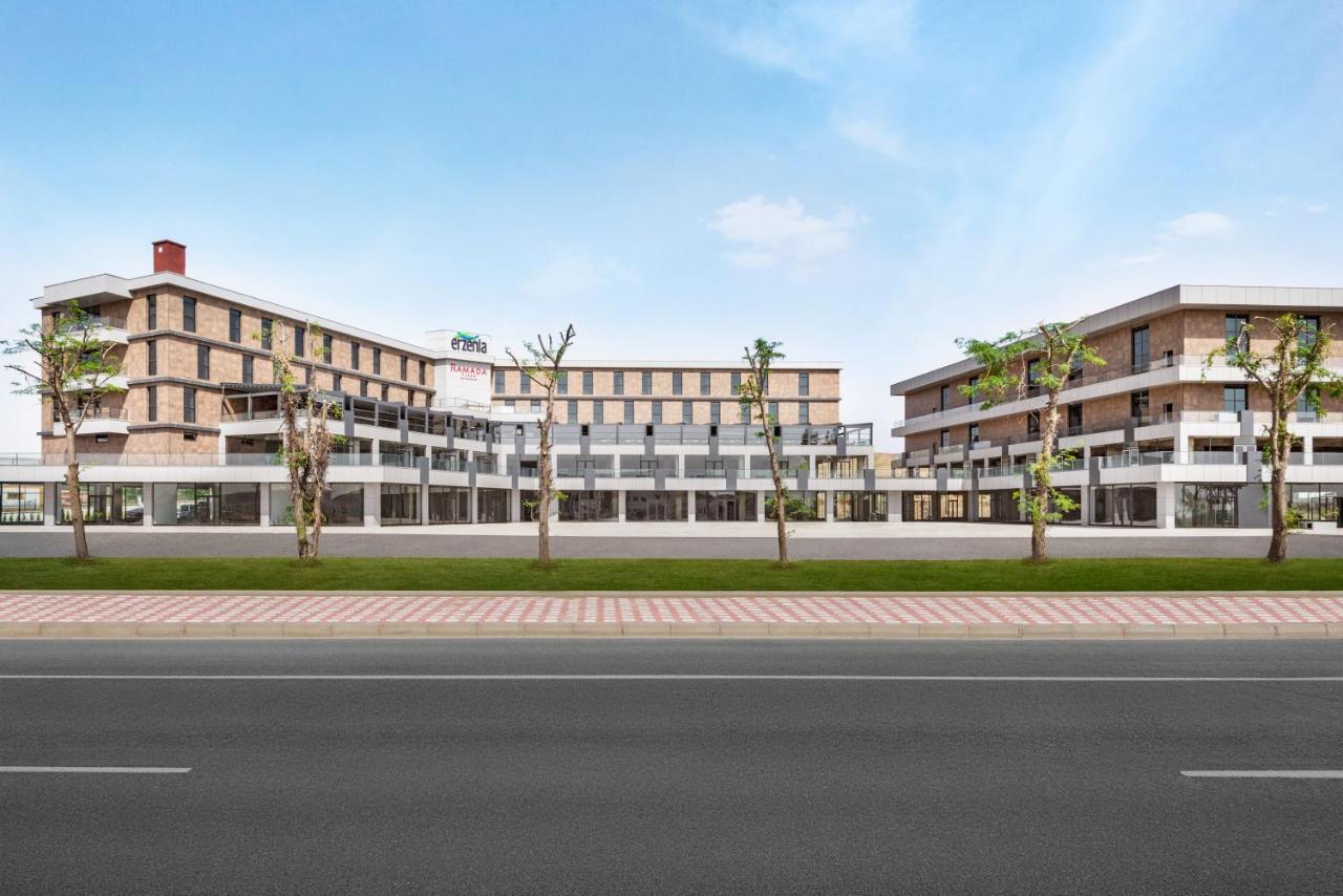 מלון Ramada Plaza By Wyndham באטמן מראה חיצוני תמונה
