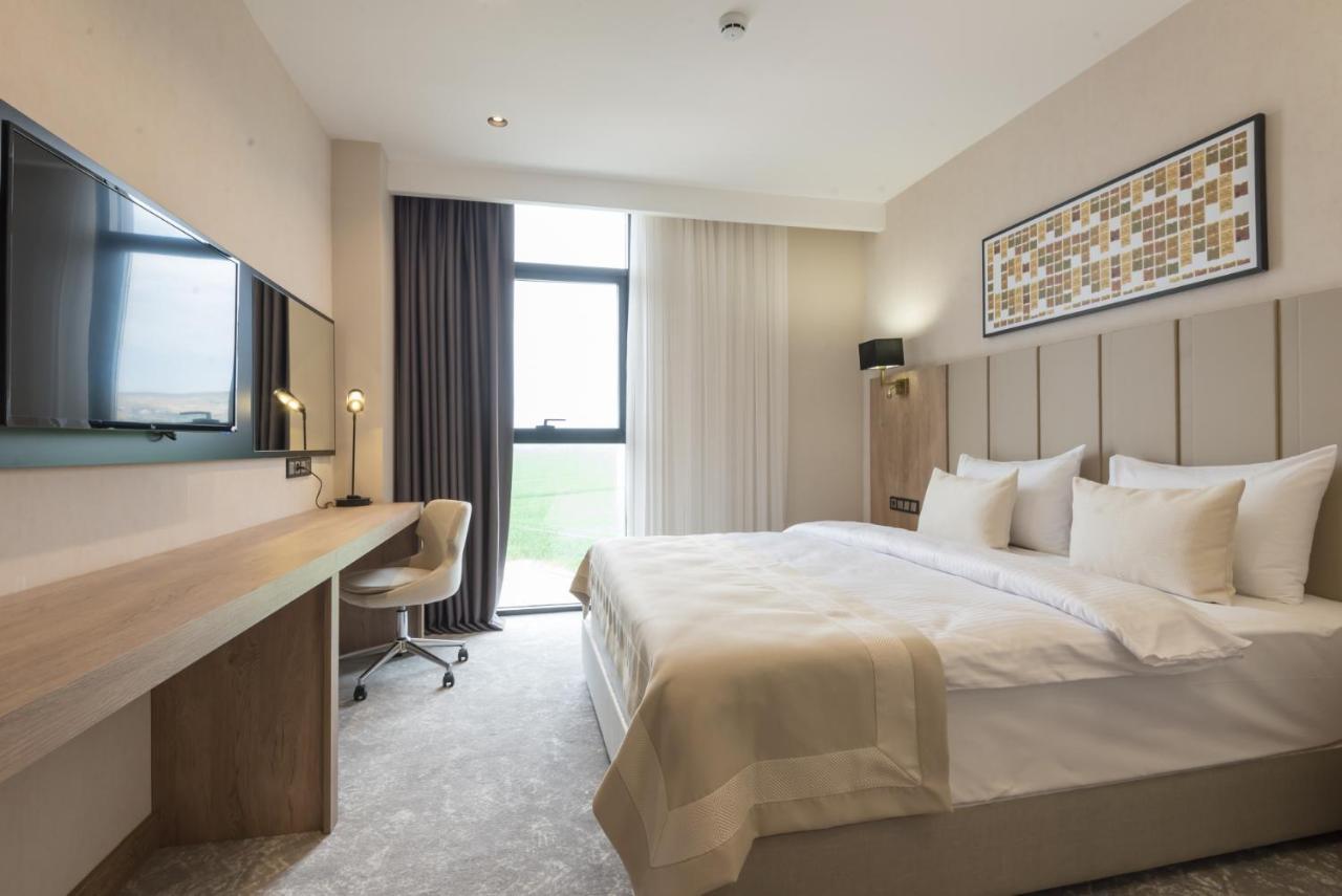 מלון Ramada Plaza By Wyndham באטמן מראה חיצוני תמונה