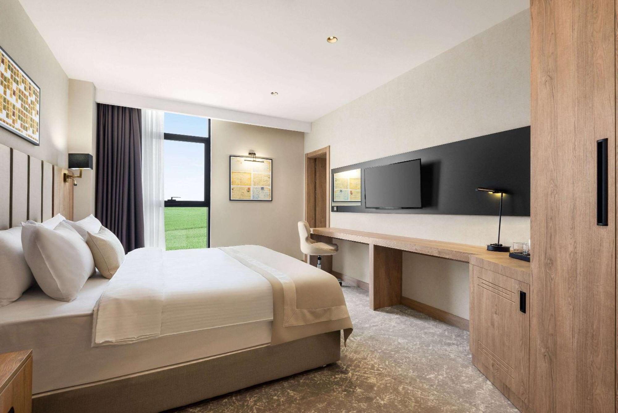 מלון Ramada Plaza By Wyndham באטמן מראה חיצוני תמונה